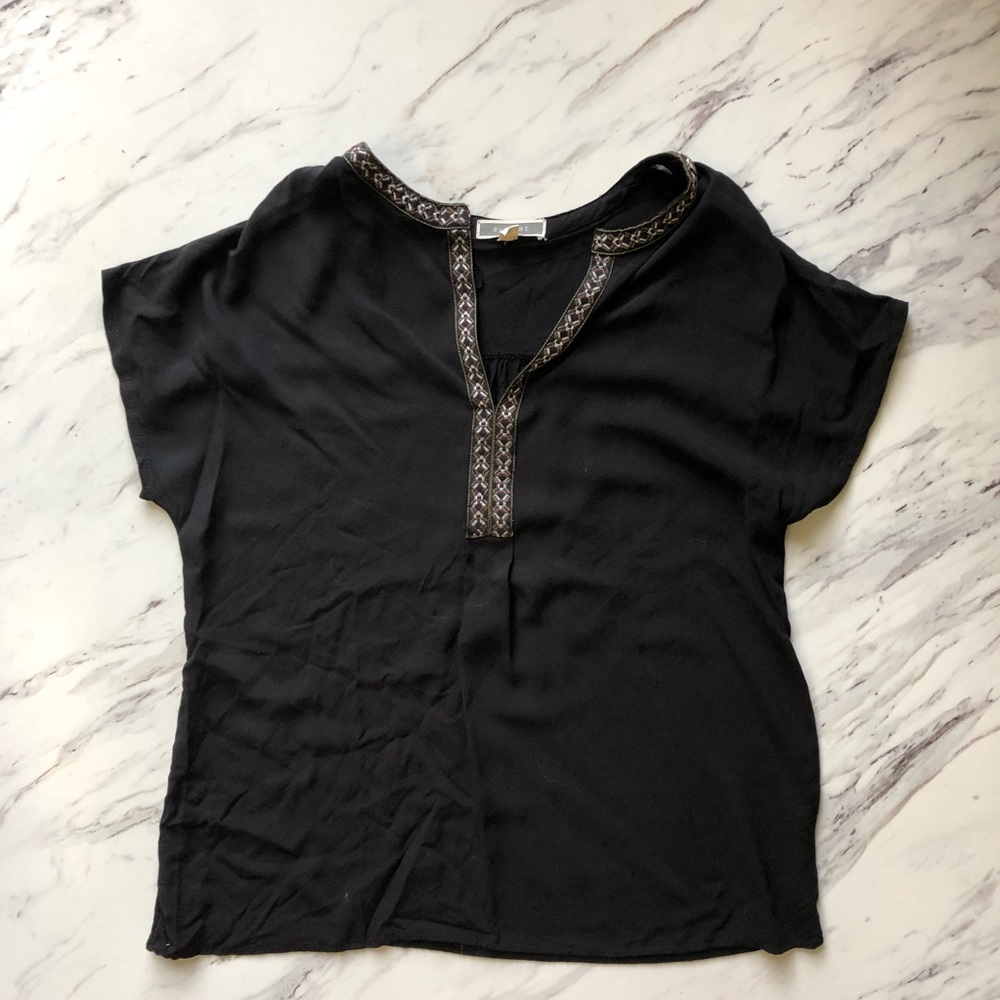 Black Pleione top